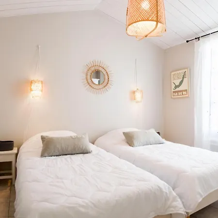Holiday home Agapanthes Jolie Maison Proche Et Commerces